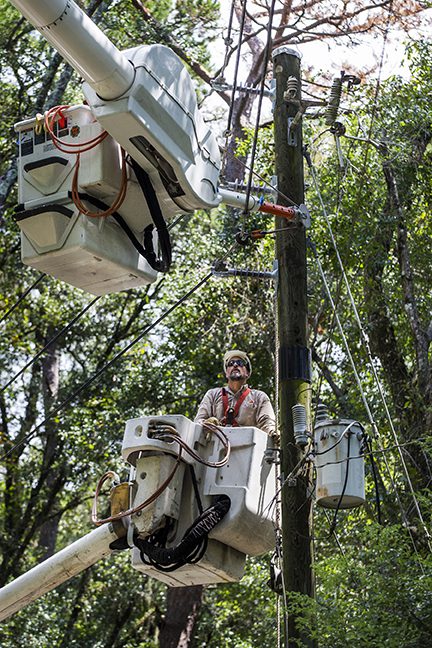 TALLAHASSEE, FLA. 9/5/16- Gulf Power Company assisting with recovery from Hurricane Hermine in Tallahassee. COLIN HACKLEY PHOTO