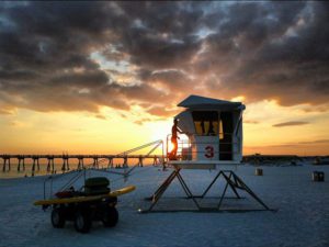 Temporada de los Salvavidas de Pensacola Beach Termina el 16 Oct. ~ Pensacola Beach Lifeguard Season Ends Oct. 16