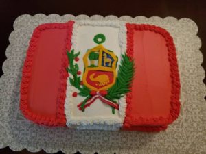cake decorated like the Peruvian flag