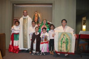 children dressed in mexican costumes