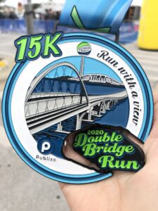 Double Bridge Run participant medalion