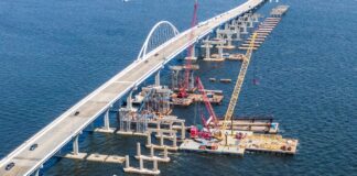 Pensacola Bay Bridge under repair