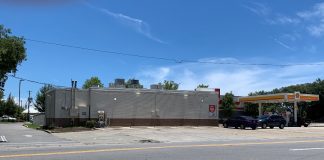Side view of Circle K convenience store