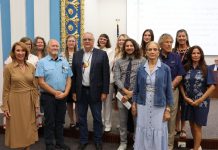 Group of Muscogee and members of local government