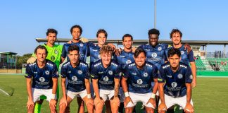 Pelicans soccer team group photo
